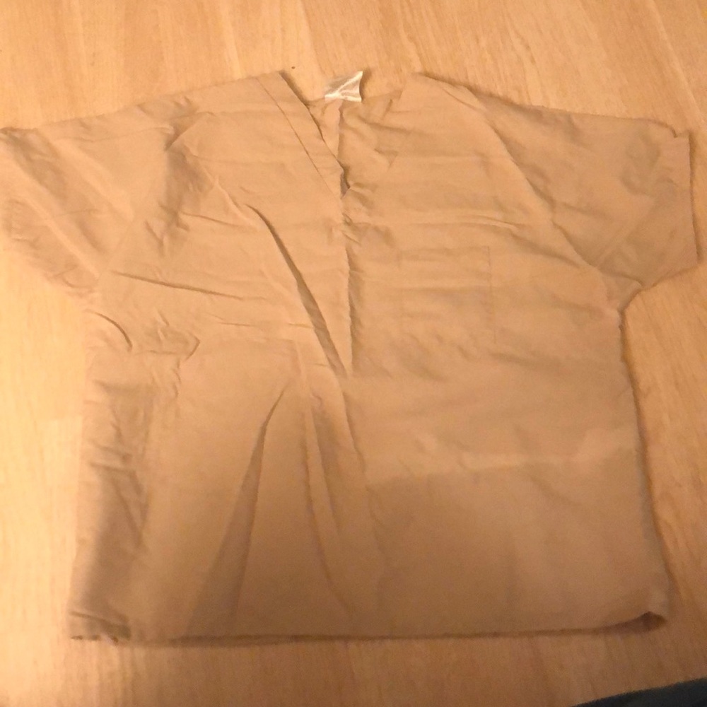 Scrub top